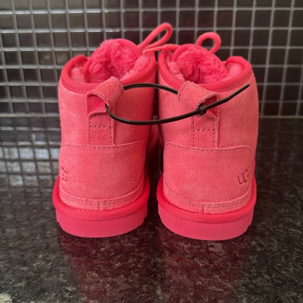 UGG Neumel Chukka Boot - Picture 5 of 13